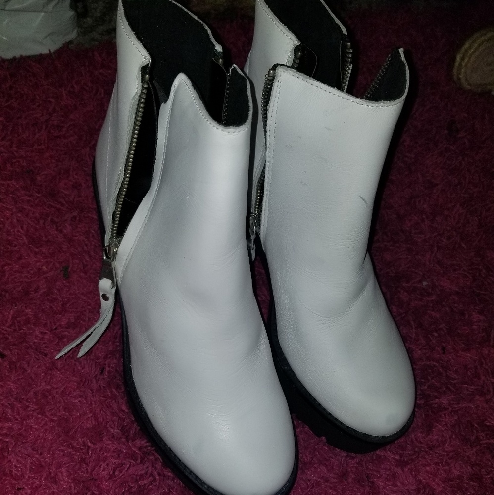 White Leather Steve Madden boots